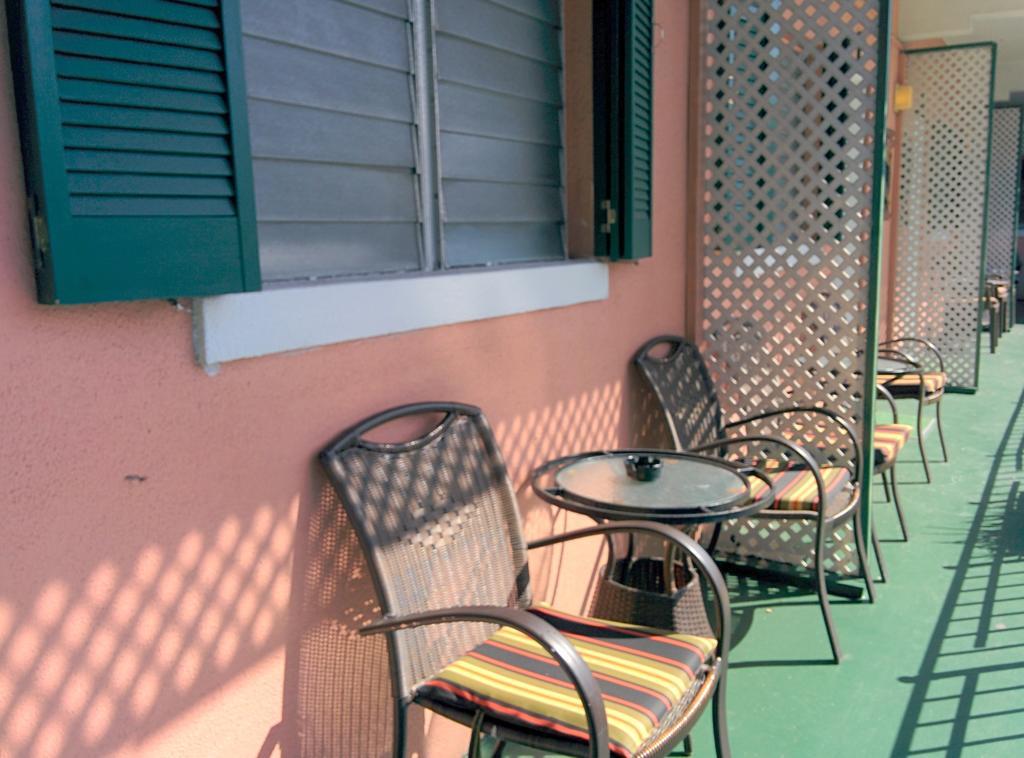Towne Hotel Nasáu Exterior foto